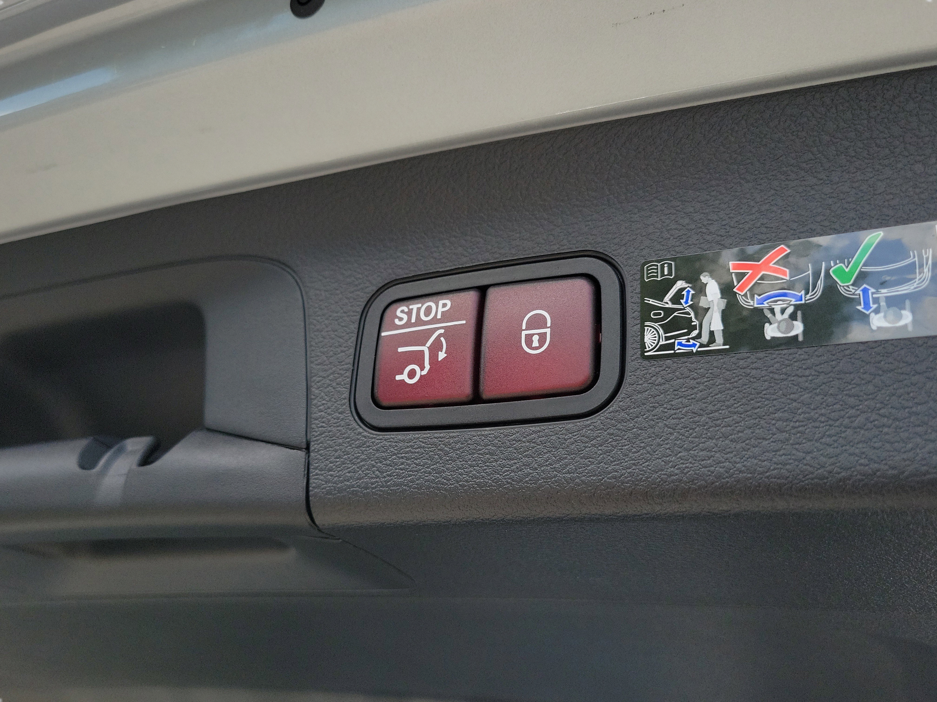 New 2026 Mercedes-Benz GLS 580 4MATIC image 34