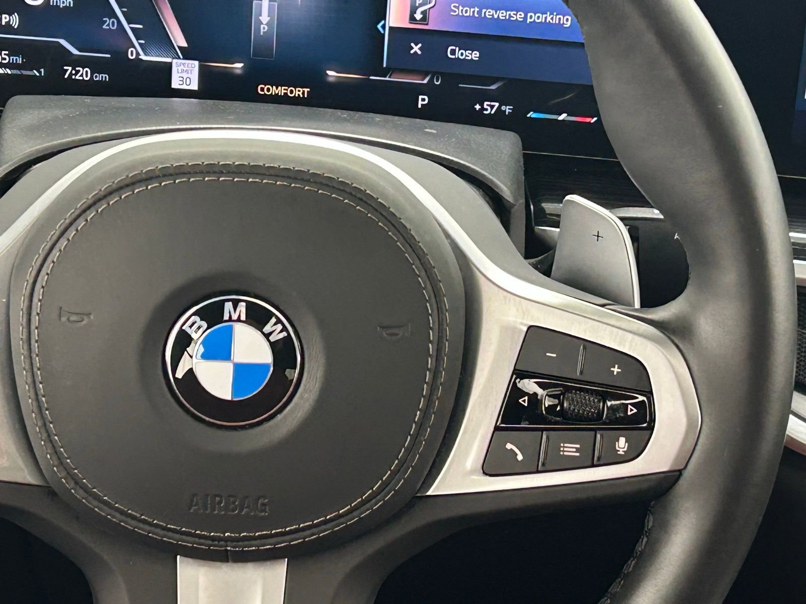 Used 2025 BMW X6 xDrive40i w/ Climate Comfort Package image 13