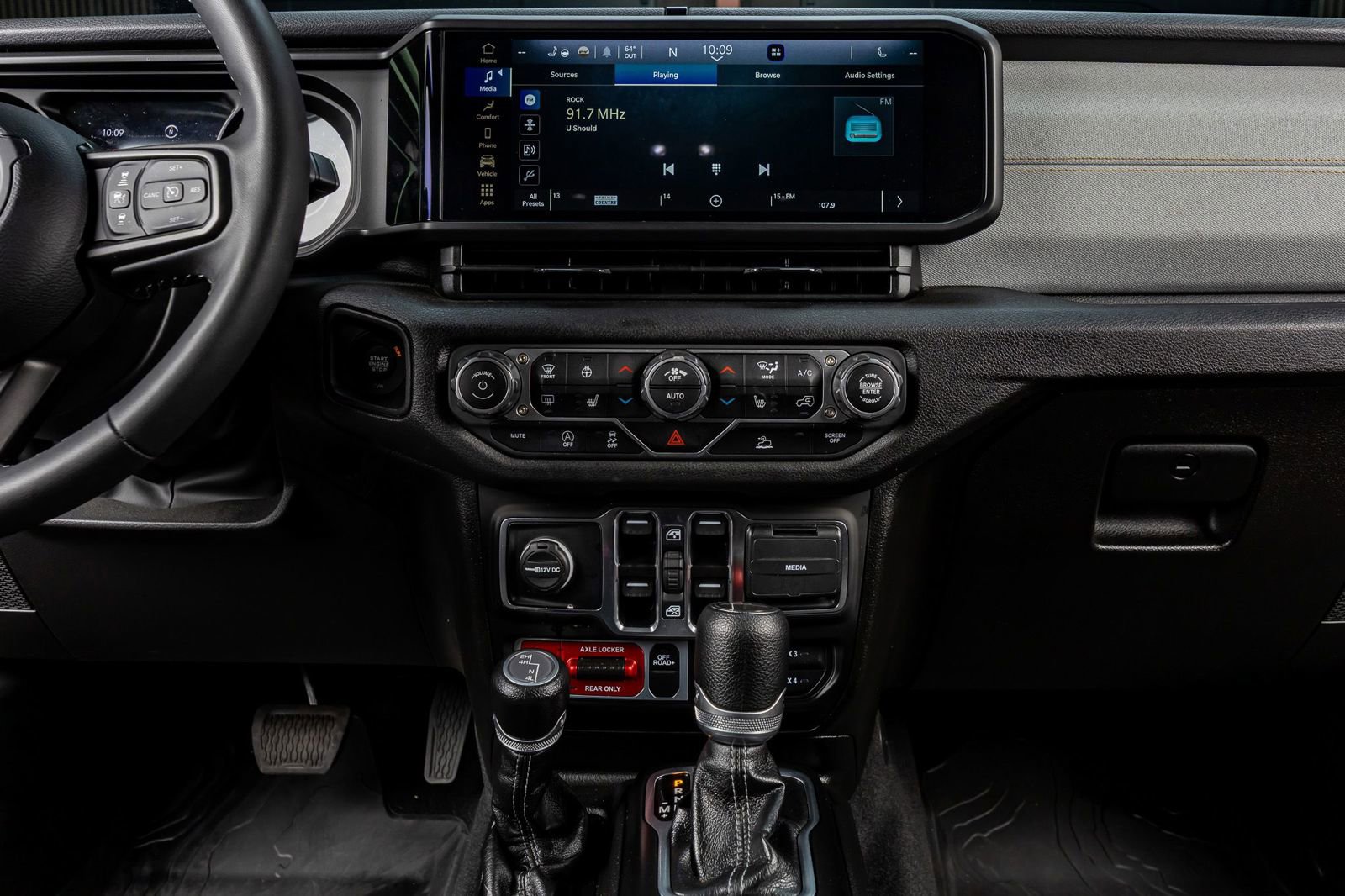 Used 2025 Jeep Gladiator Willys image 22