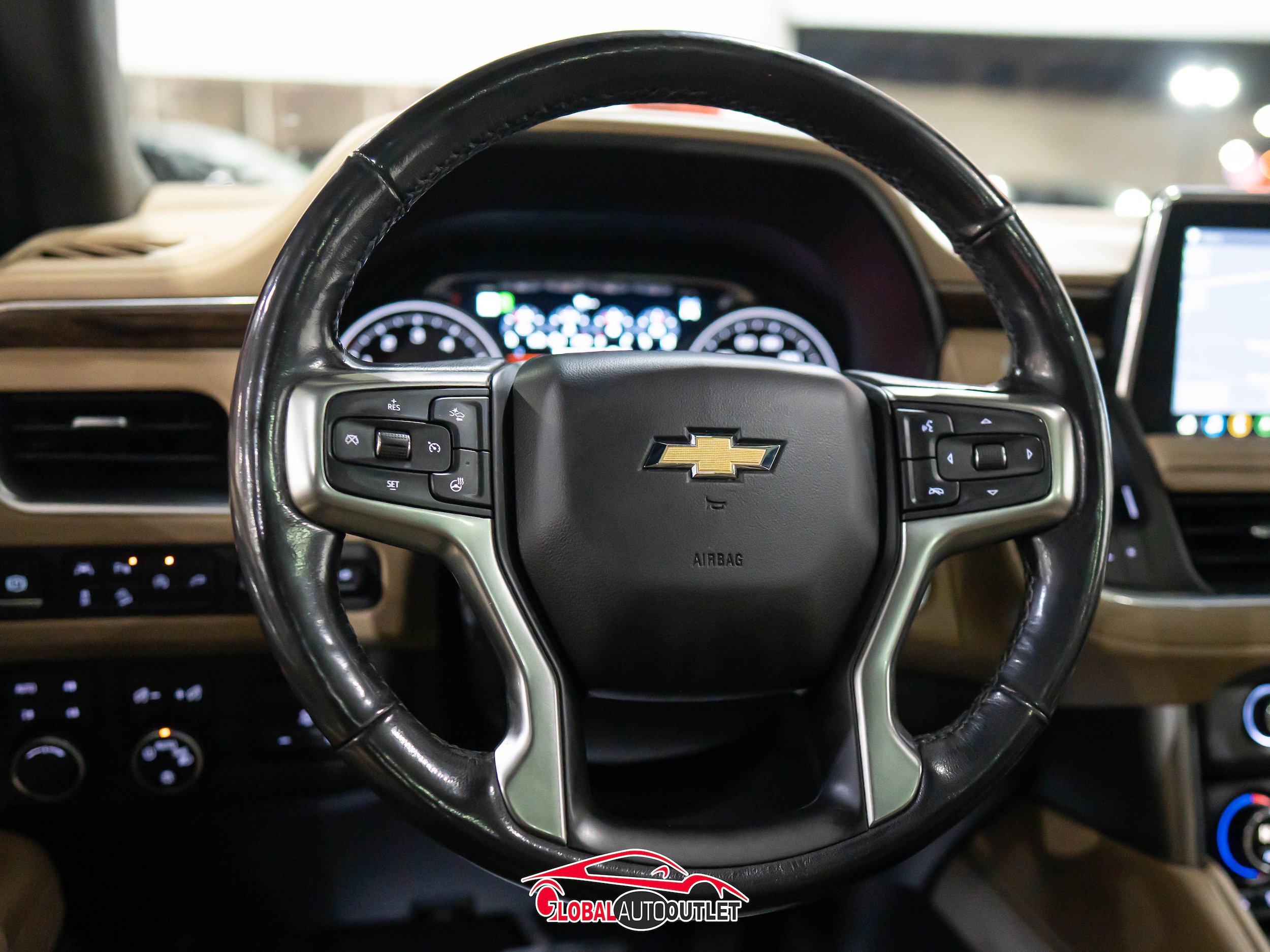Used 2021 Chevrolet Suburban Premier w/ Premium Package AWD/4WD image 25