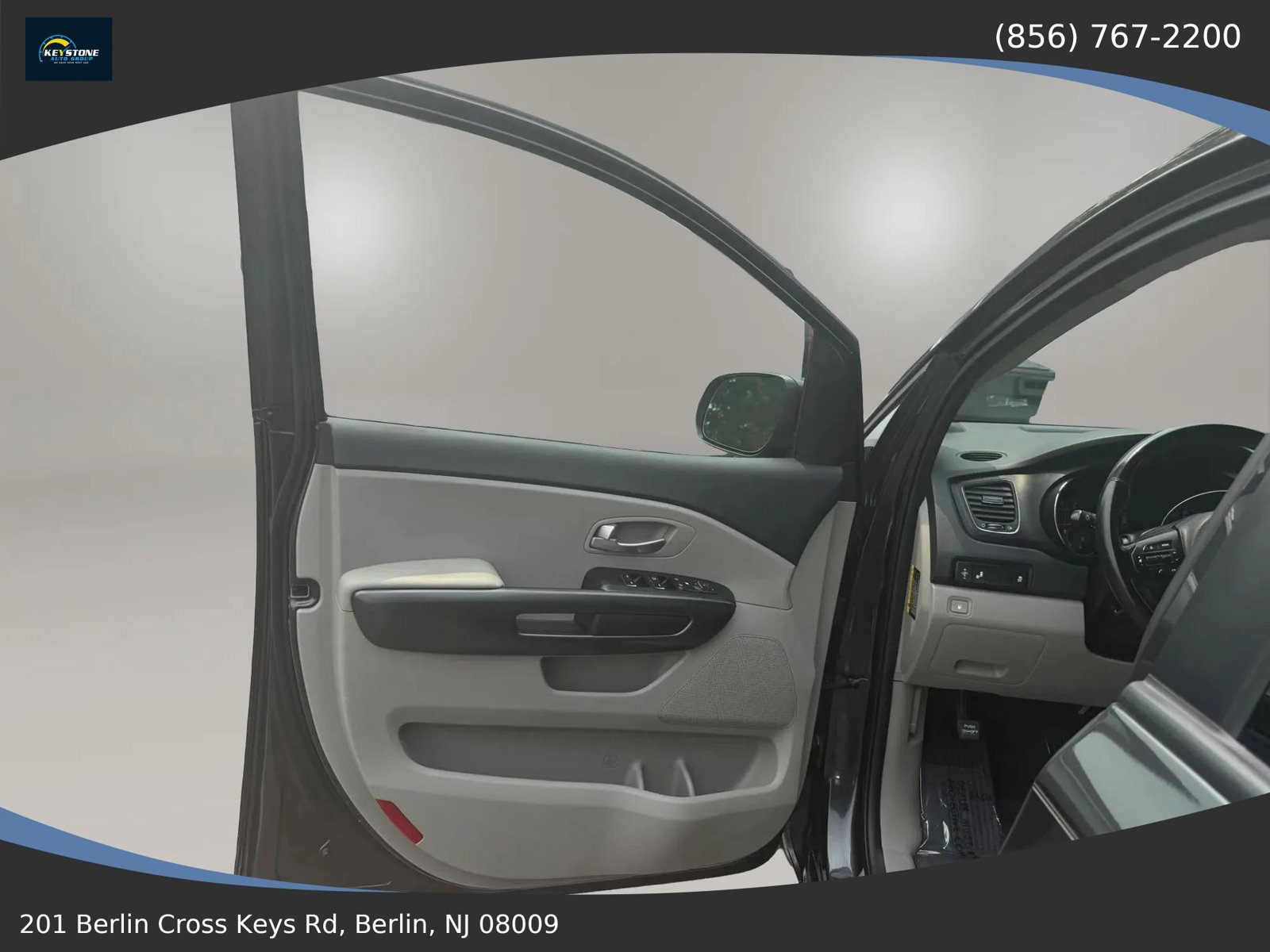 Used 2021 Kia Sedona EX FWD image 8