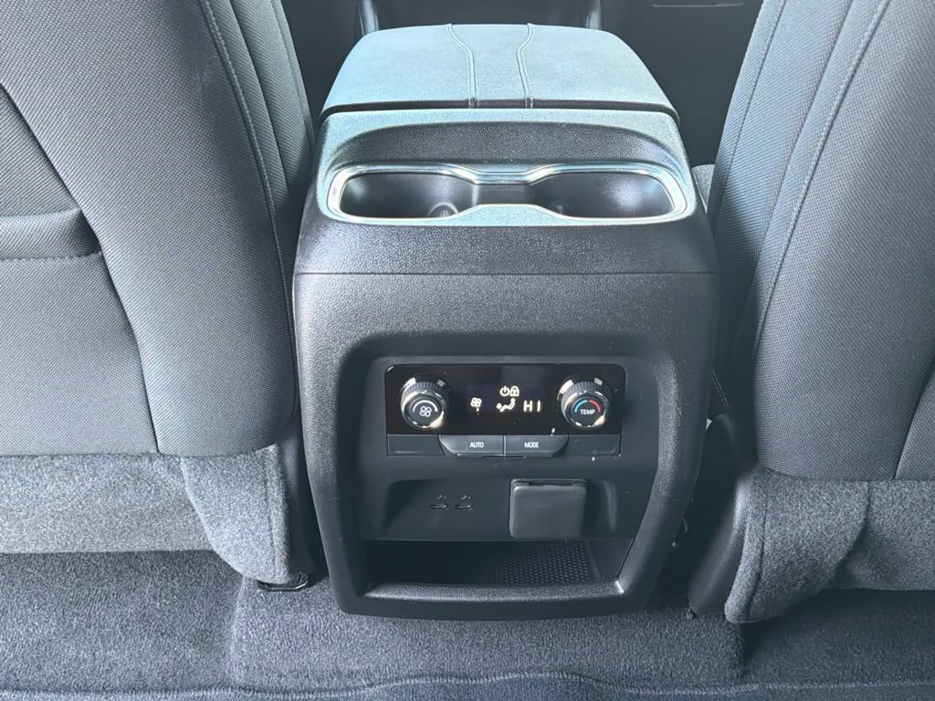 Used 2025 Chevrolet Traverse LT w/ Midnight/Sport Edition FWD image 22