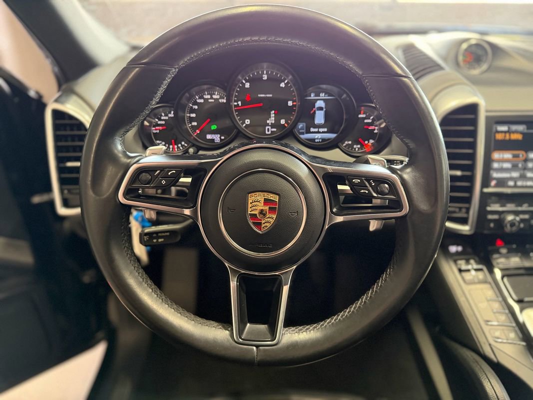 Used 2015 Porsche Cayenne Diesel image 14