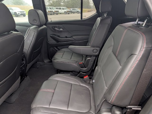 Used 2023 Chevrolet Traverse RS AWD/4WD image 25