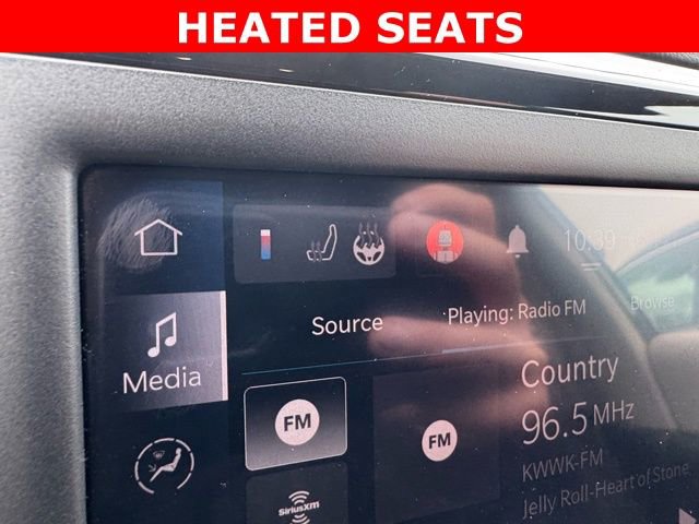 Used 2023 Chrysler Voyager LX image 12