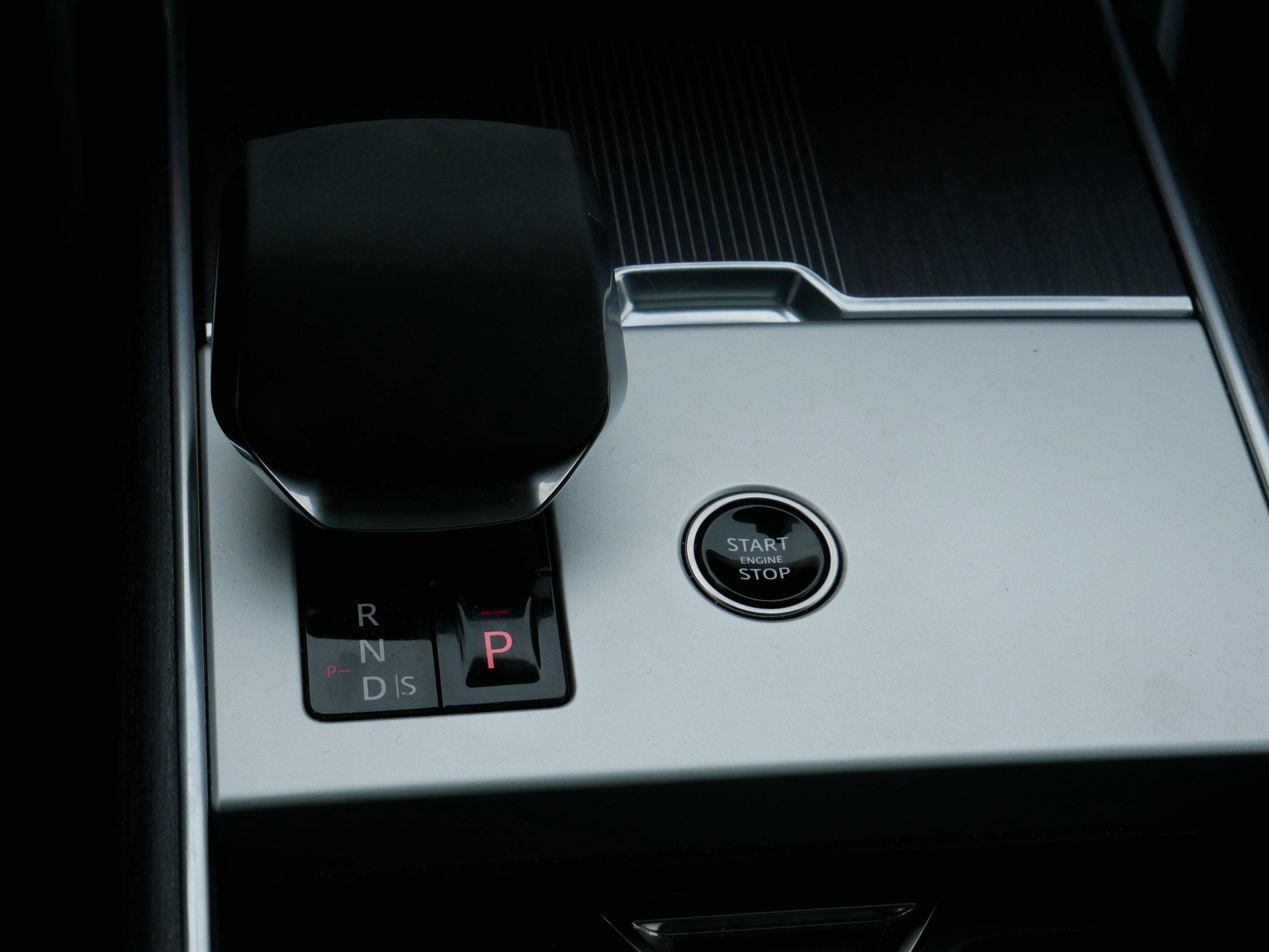 Used 2024 Land Rover Range Rover Long Wheelbase Autobiography image 28