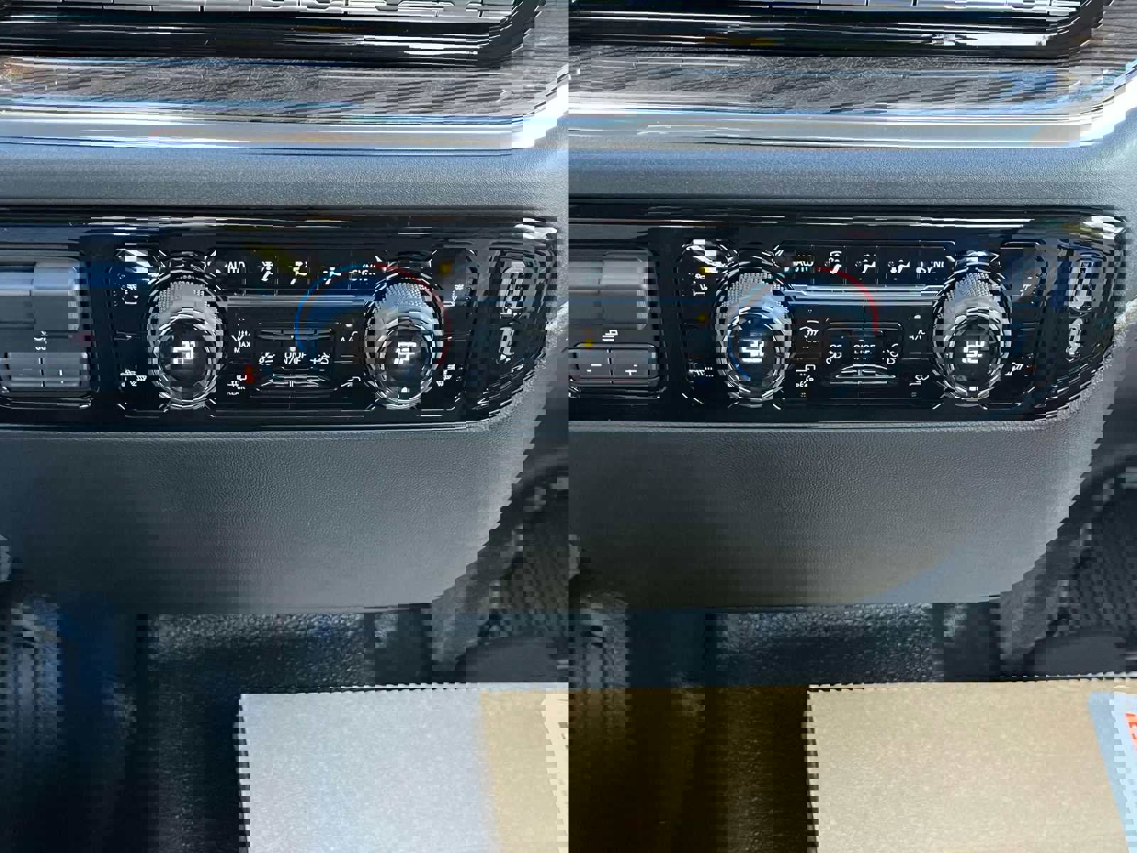 New 2025 Chevrolet Silverado 3500 LT image 12