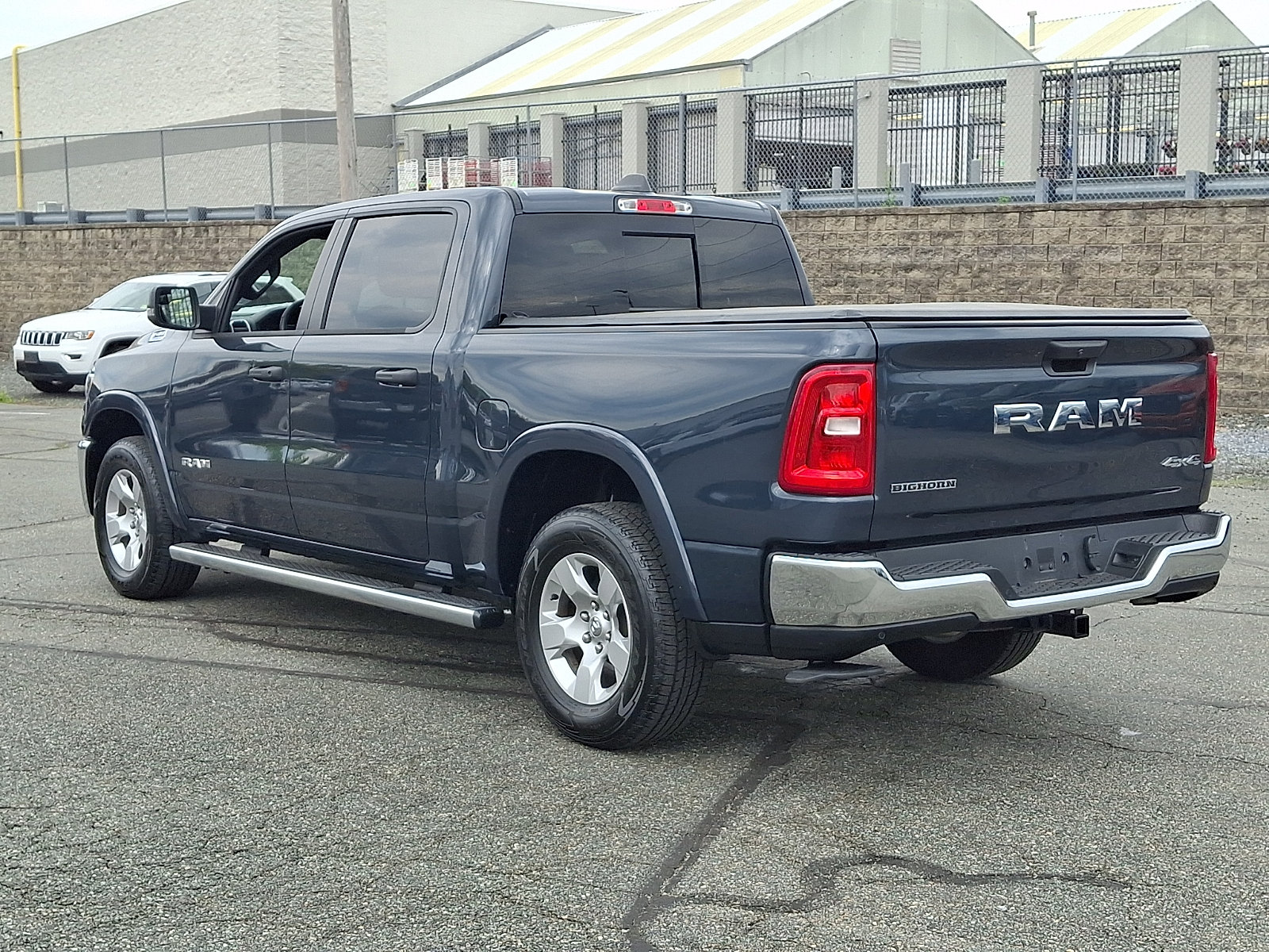 Used 2025 RAM 1500 Big Horn AWD/4WD image 4