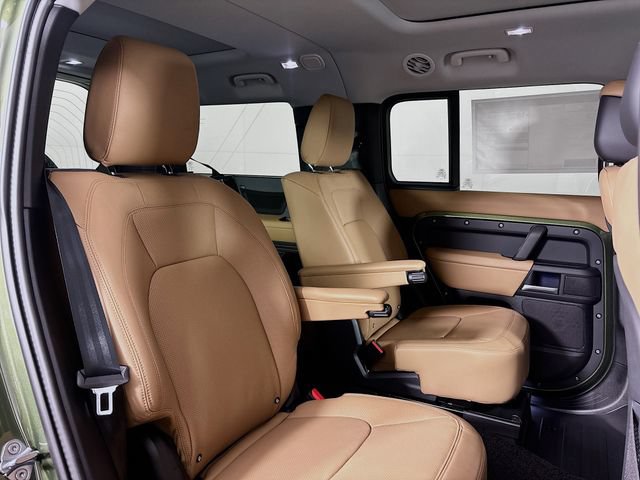 New 2026 Land Rover Defender 130 X-Dynamic SE AWD/4WD image 23