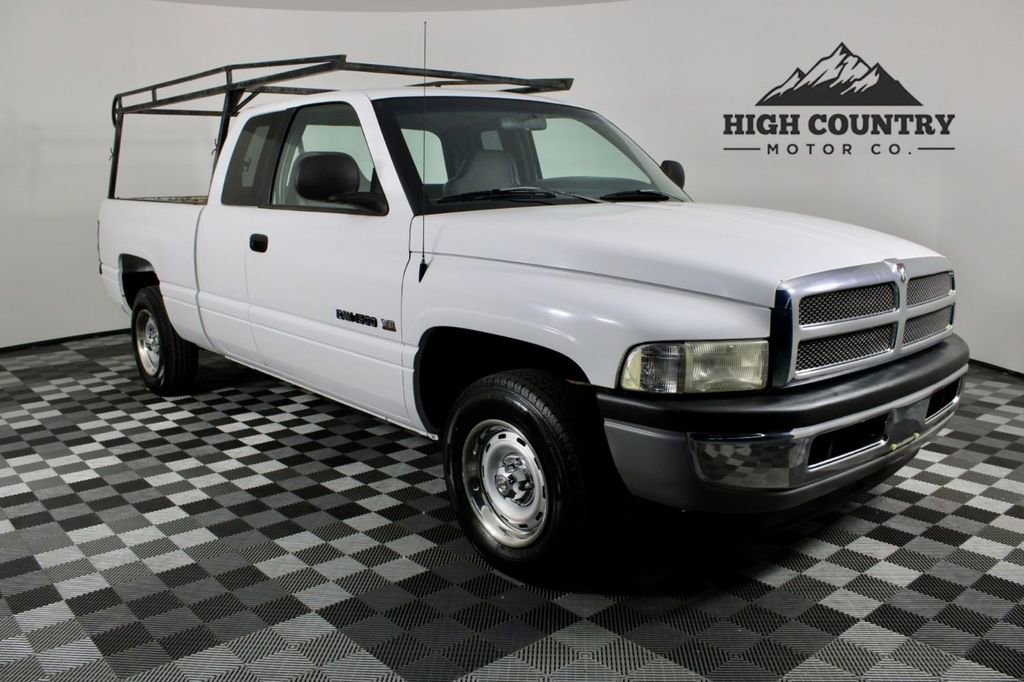 Used 2001 Dodge Ram 1500 Truck ST image 1