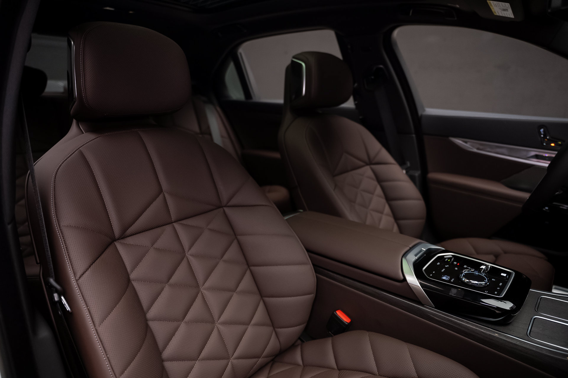 Used 2026 BMW 740i RWD image 60