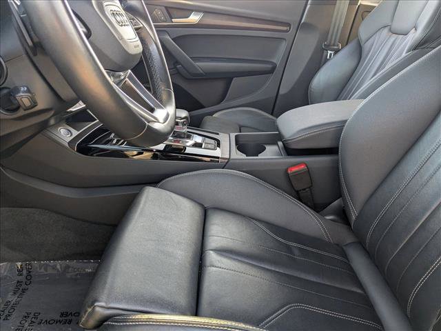 Used 2023 Audi Q5 2.0T Premium w/ Convenience Package image 15