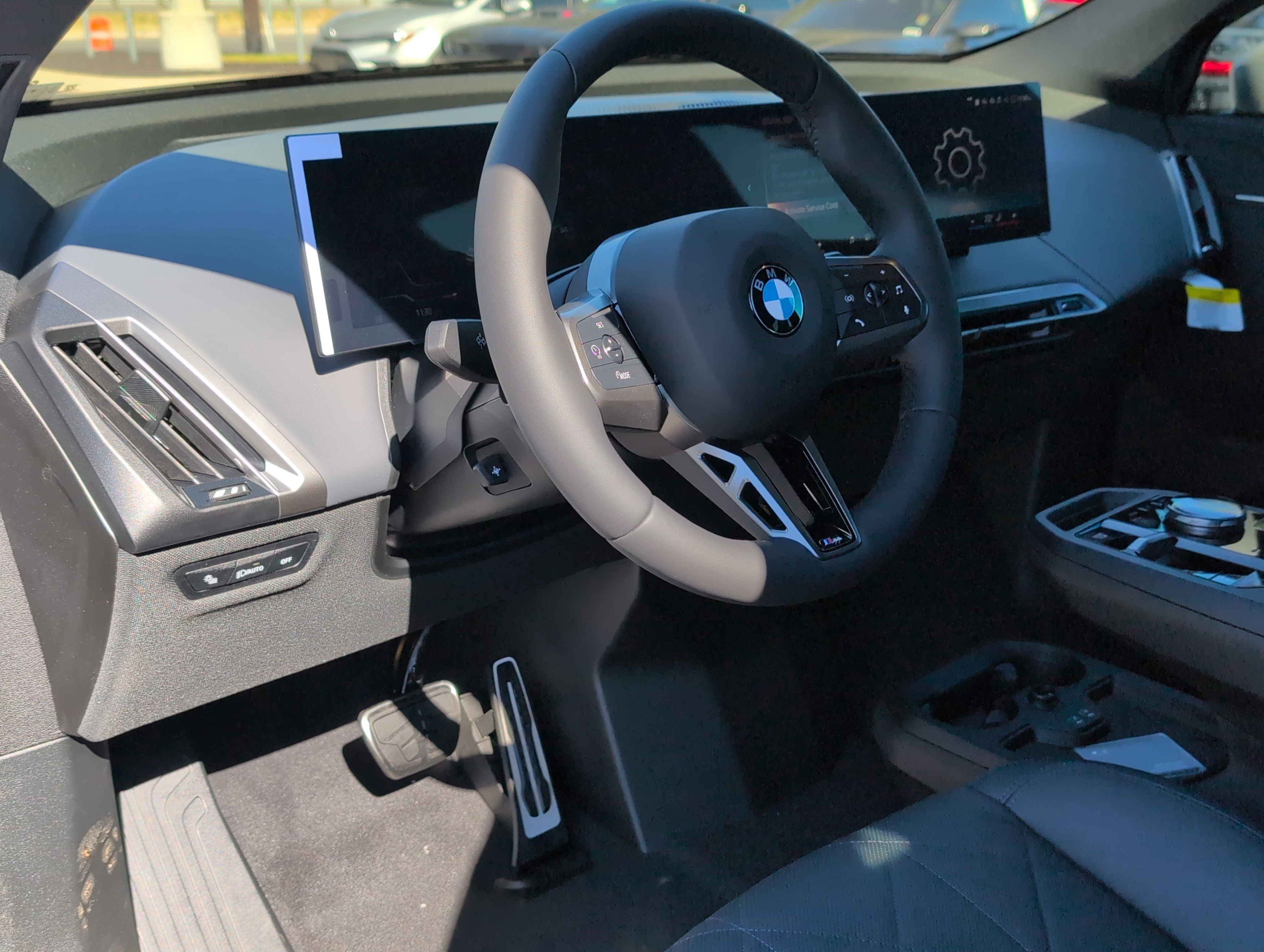 Used 2026 BMW iX xDrive45 w/ M Sport Package AWD/4WD image 14