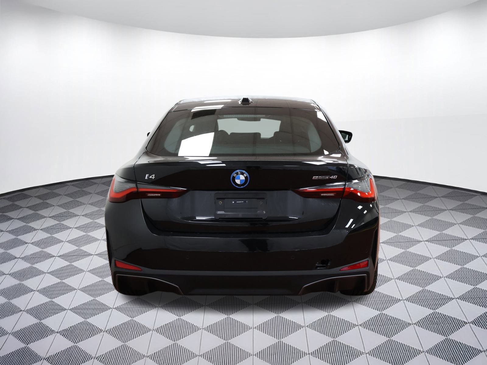Used 2025 BMW i4 eDrive40 w/ Premium Package image 8