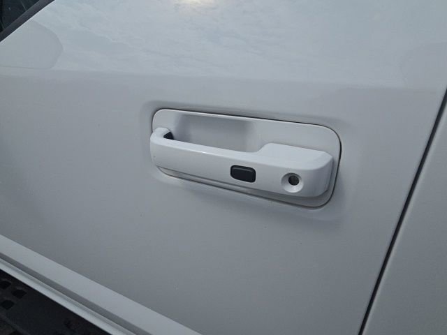 Used 2018 Ford F150 Raptor w/ Equipment Group 802A Luxury image 17