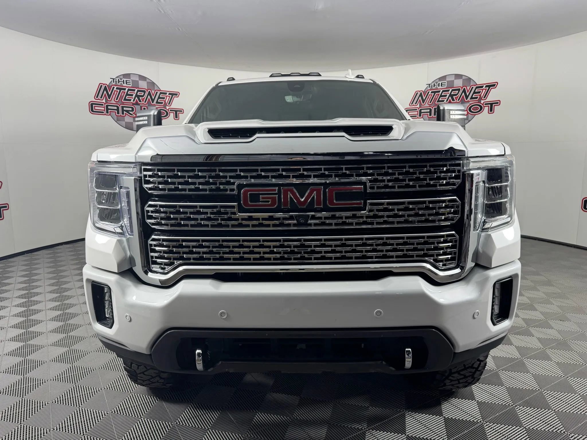 Used 2020 GMC Sierra 3500 Denali w/ Denali Ultimate Package image 2