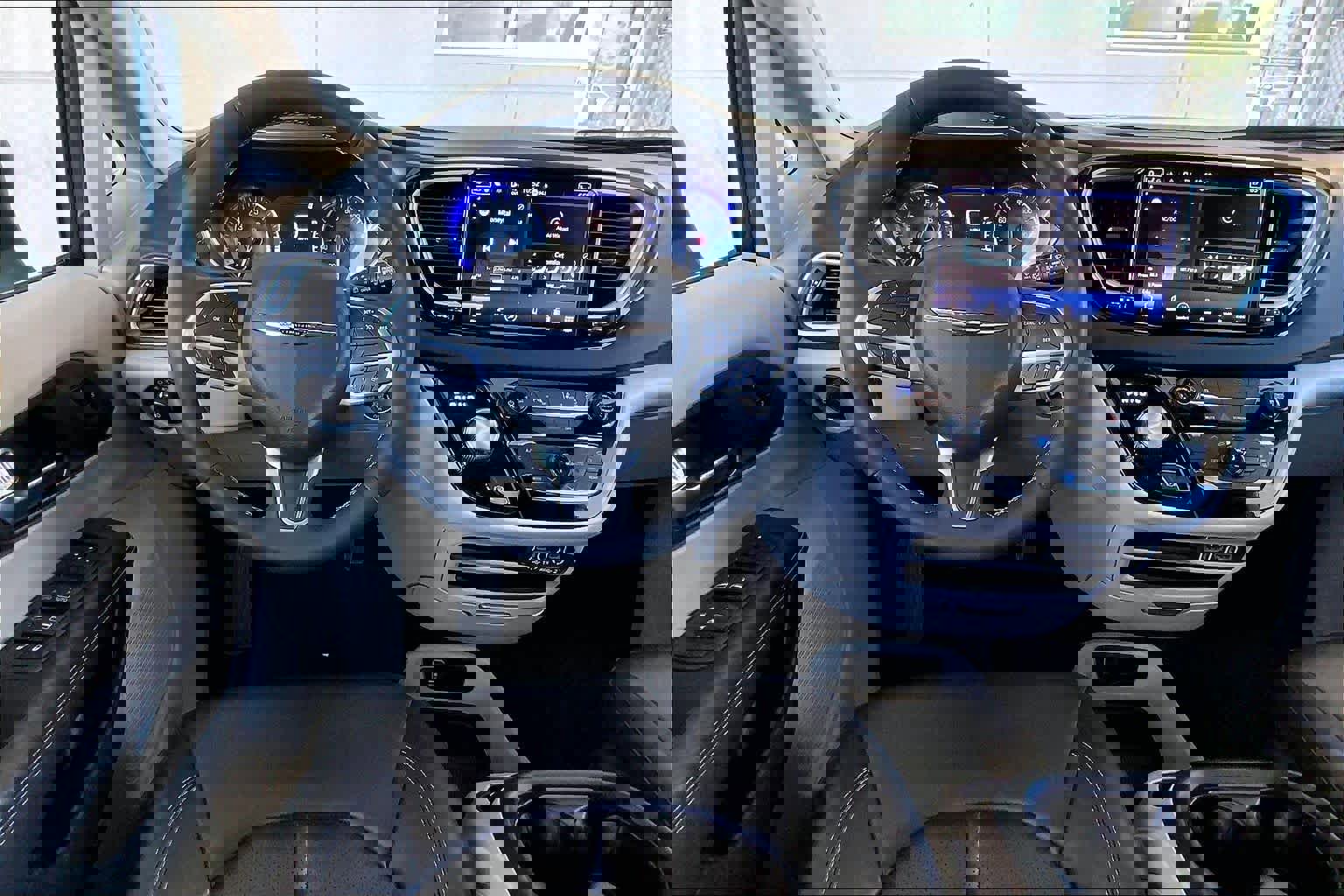 Used 2023 Chrysler Pacifica Touring-L FWD image 6