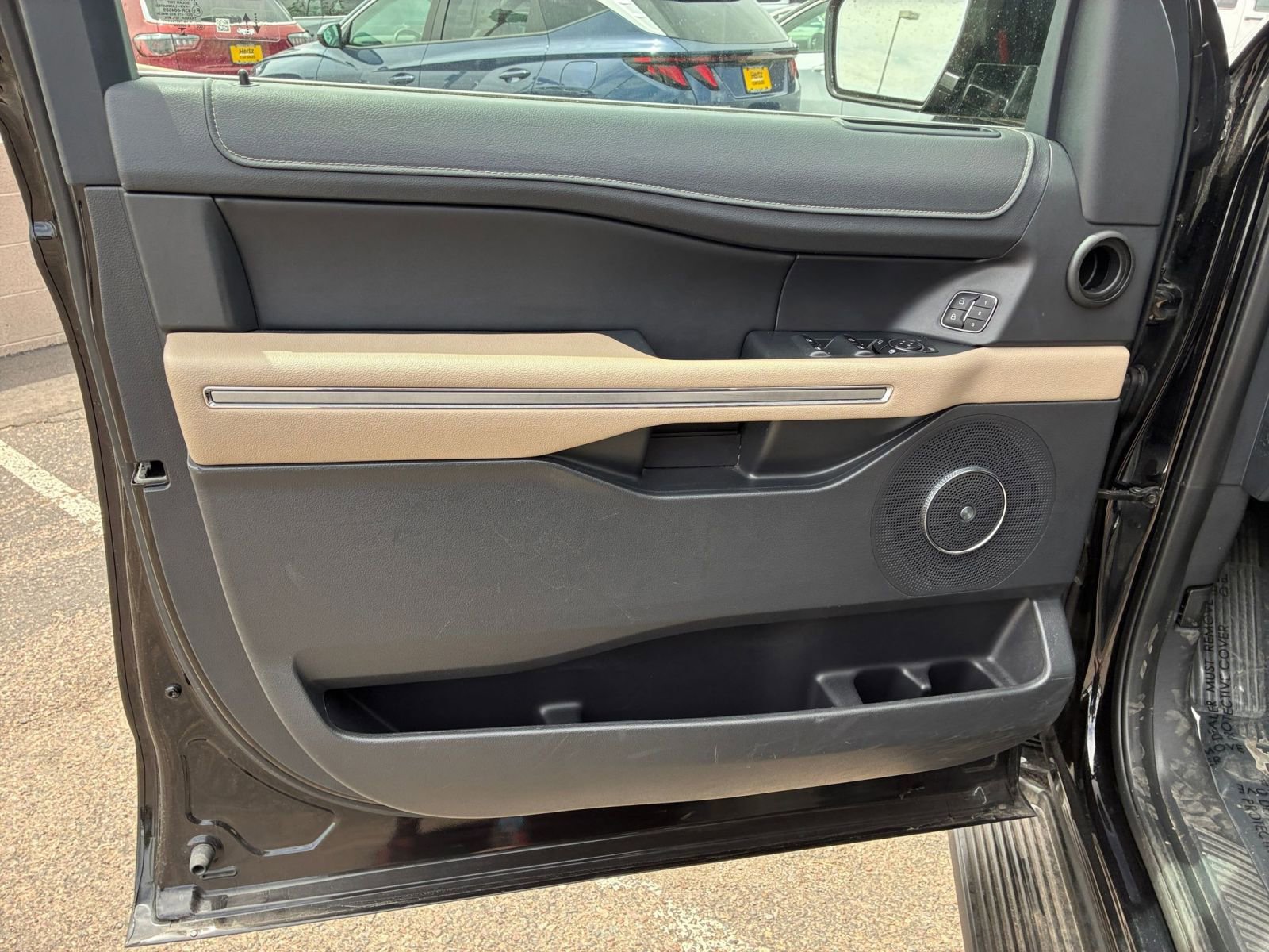 Used 2024 Ford Expedition Limited RWD image 18