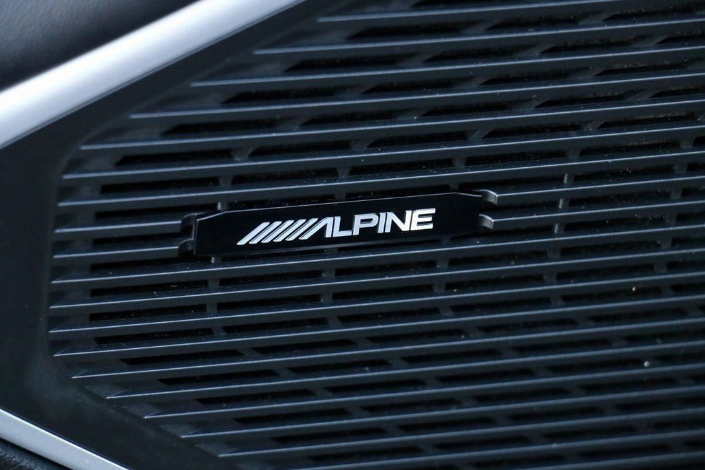 Used 2024 Jeep Wagoneer L Series II image 16