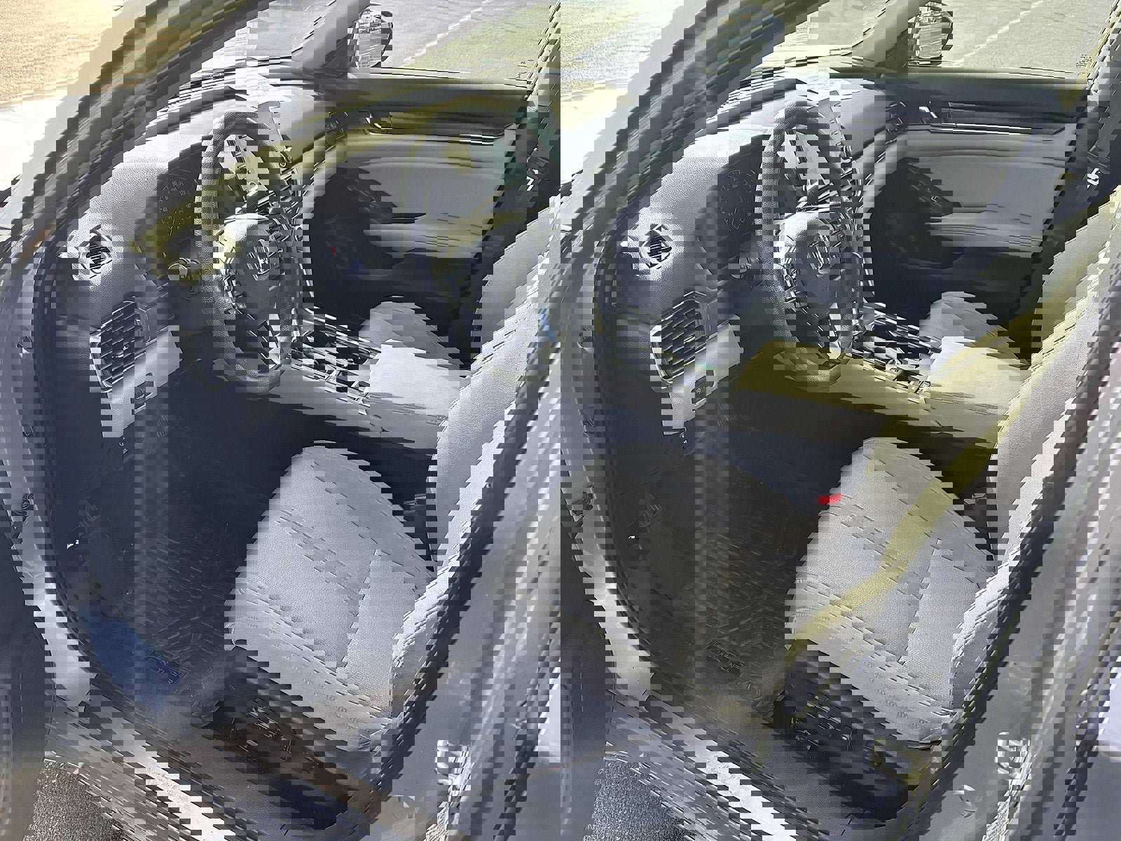 Used 2018 Honda Accord EX image 5