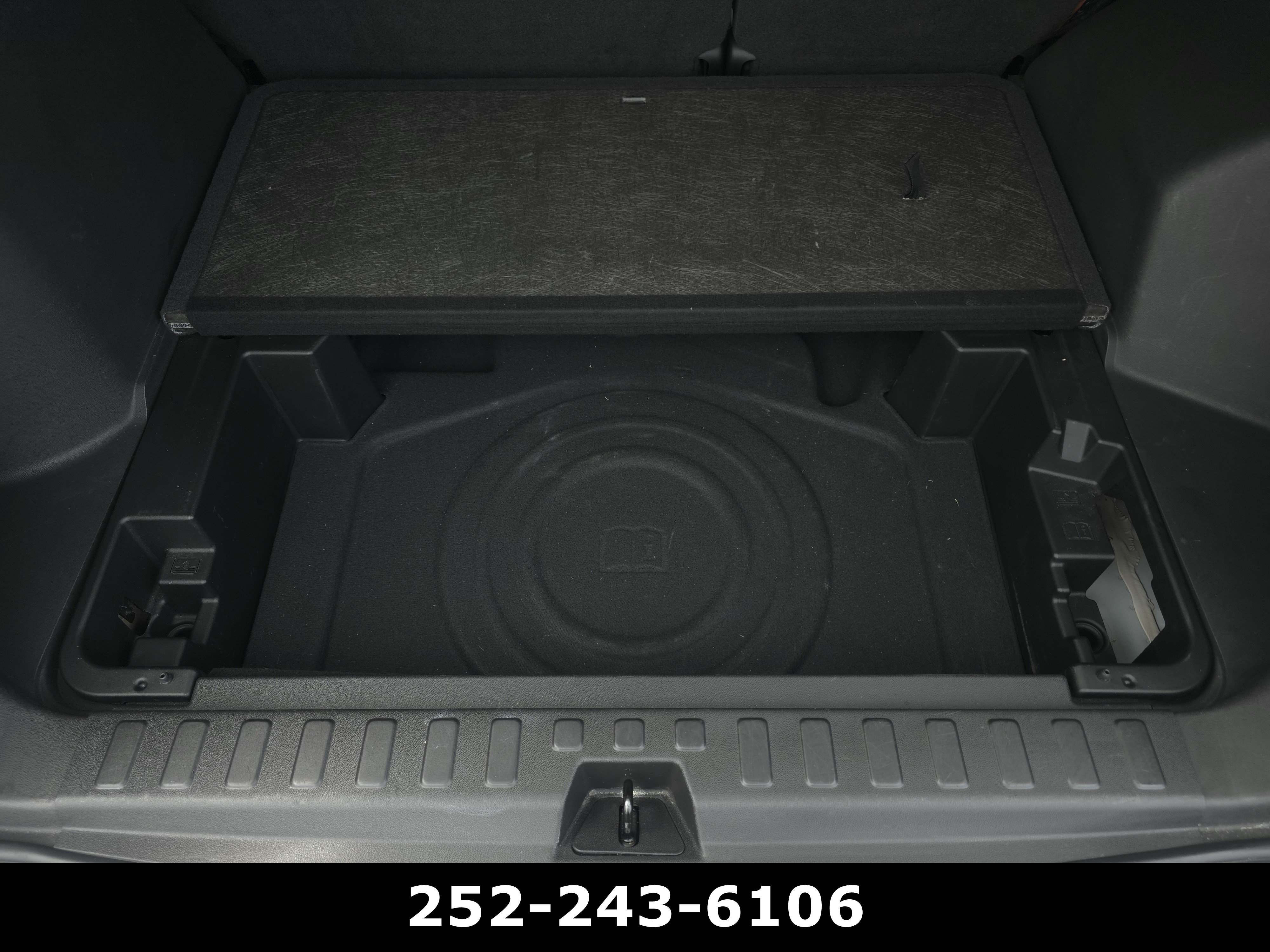 Used 2020 Chevrolet Equinox Premier FWD image 33