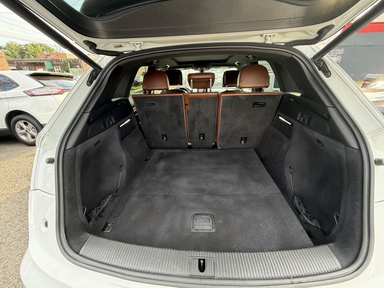 Used 2019 Audi Q5 2.0T Premium w/ Convenience Package AWD/4WD image 18