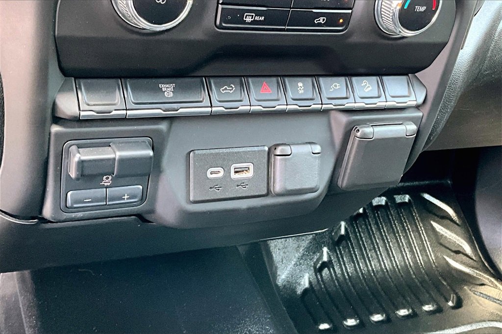 Used 2023 GMC Sierra 3500 Pro w/ Convenience Package image 16