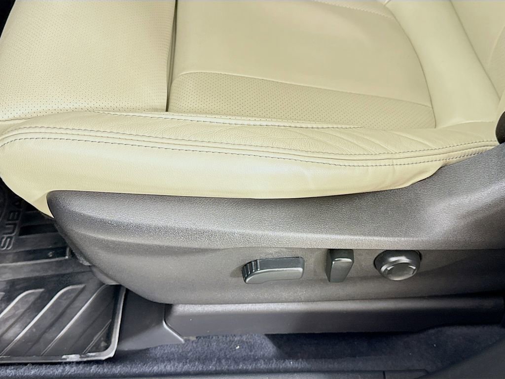 Used 2021 Subaru Ascent Limited w/ Technology Package image 22
