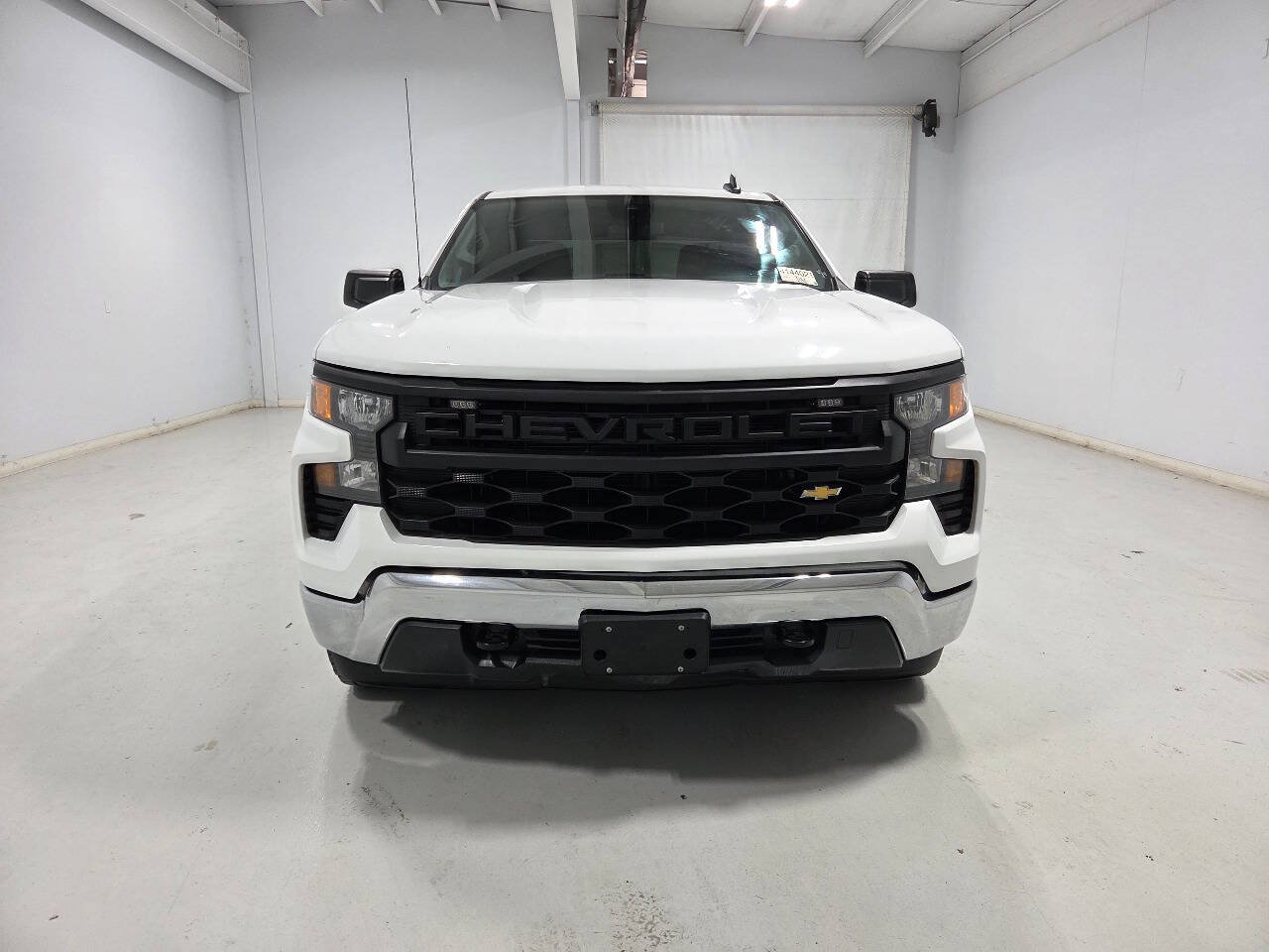 Used 2023 Chevrolet Silverado 1500 W/T w/ Trailering Package AWD/4WD image 4