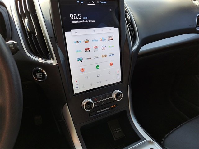 Used 2024 Ford Edge SEL image 13