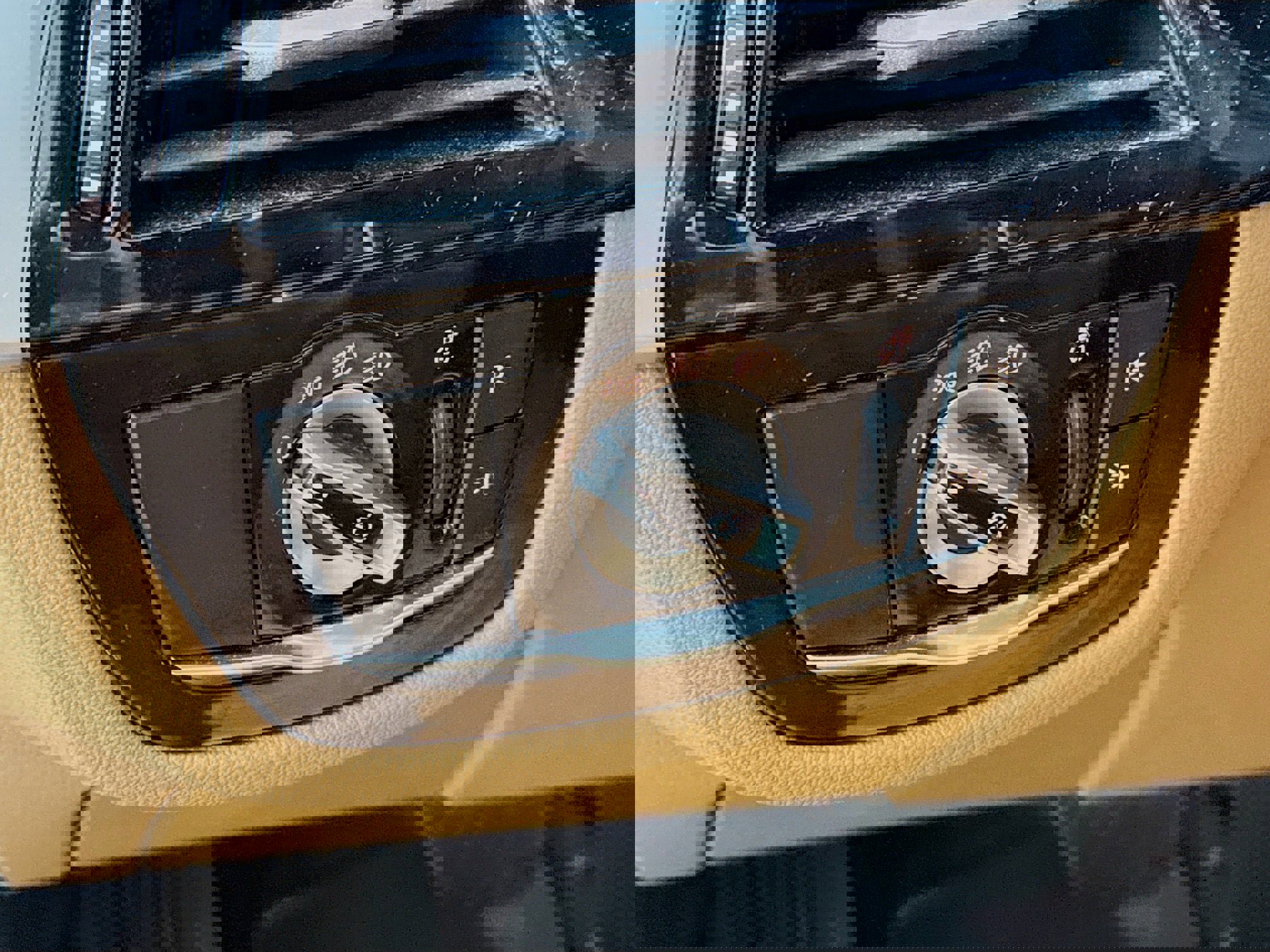 Used 2023 BMW 530e xDrive w/ Executive Package image 15