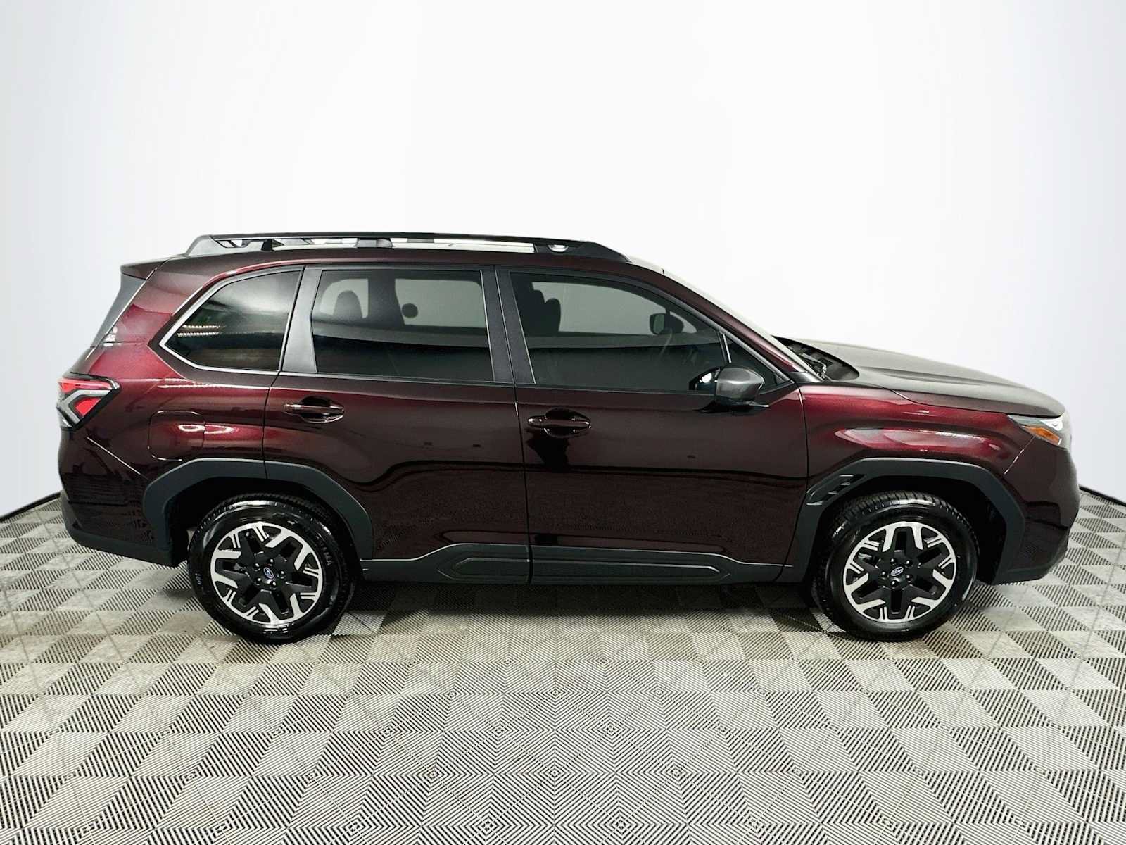 Certified 2026 Subaru Forester Premium w/ Base/Premium Plus Package AWD/4WD image 8