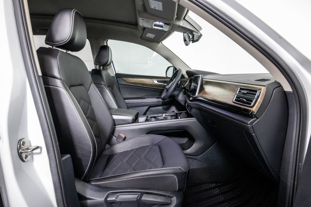 Used 2024 Volkswagen Atlas SE image 10