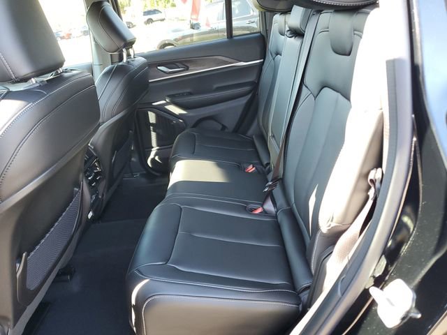 New 2025 Jeep Grand Cherokee Limited image 16