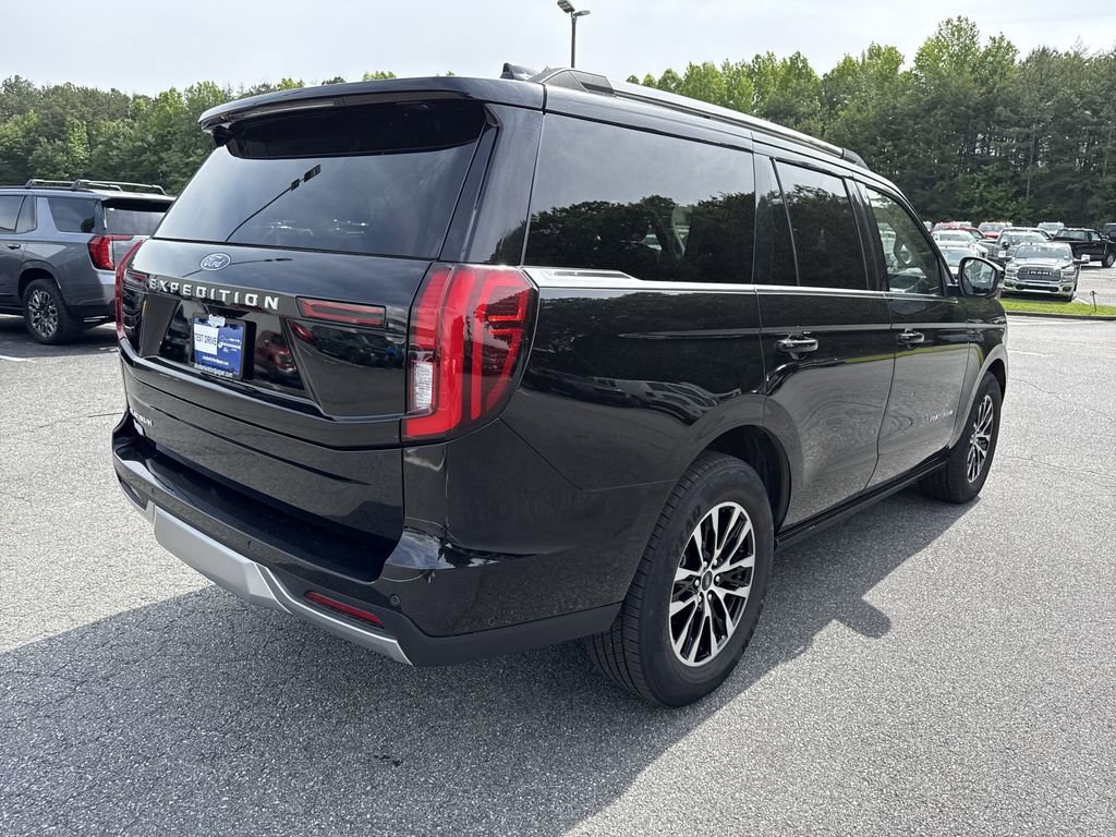 Used 2025 Ford Expedition Platinum AWD/4WD image 7
