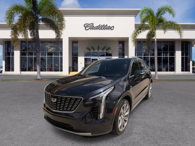 Certified 2023 Cadillac XT4 Premium Luxury w/ Technology Package FWD image 5