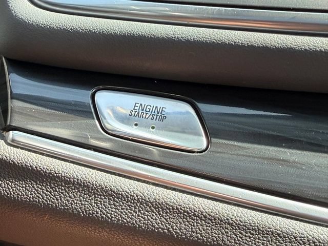 Used 2018 Buick Enclave Essence AWD/4WD image 24