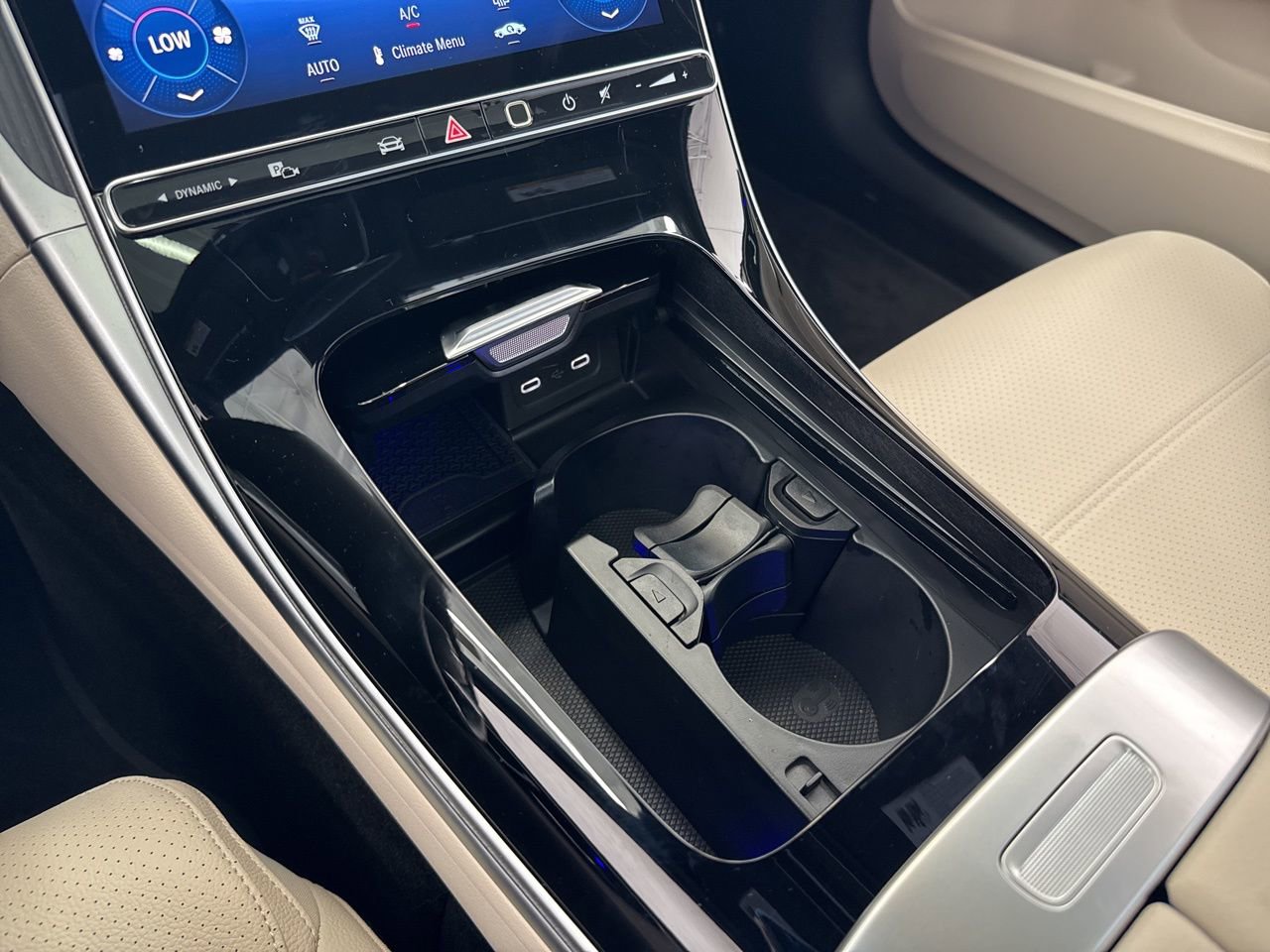 Used 2025 Mercedes-Benz C 300 Sedan image 29