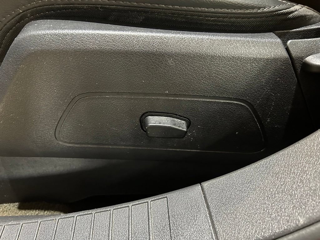 Used 2016 Jeep Patriot High Altitude AWD/4WD image 18