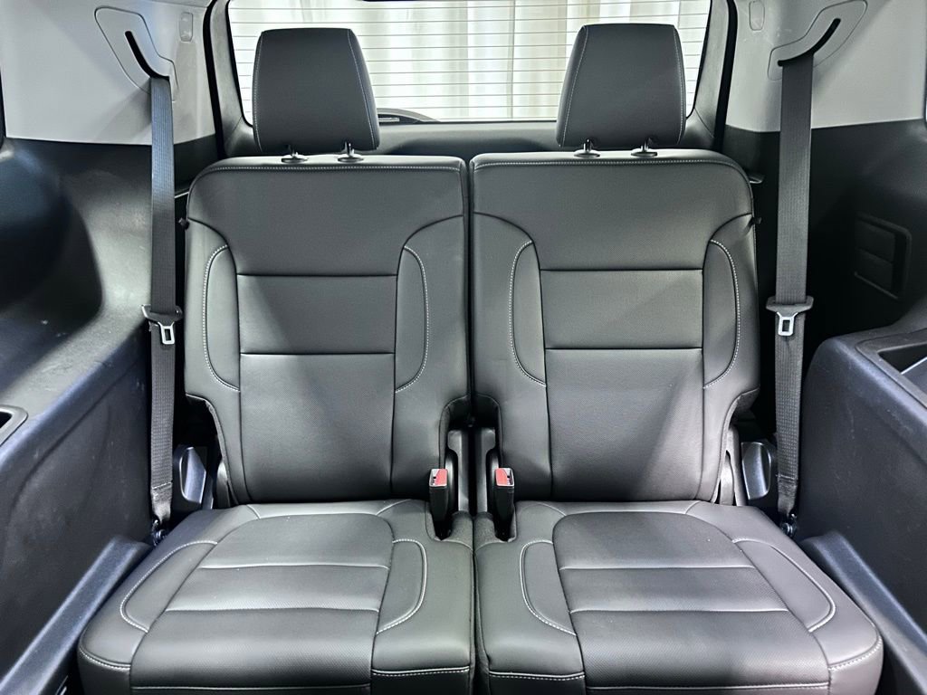 Used 2023 GMC Acadia SLT image 21