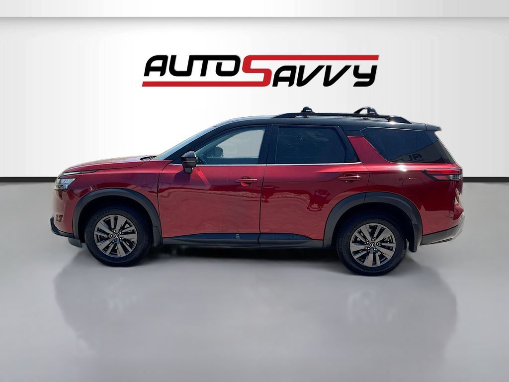 Used 2022 Nissan Pathfinder SL AWD/4WD image 4