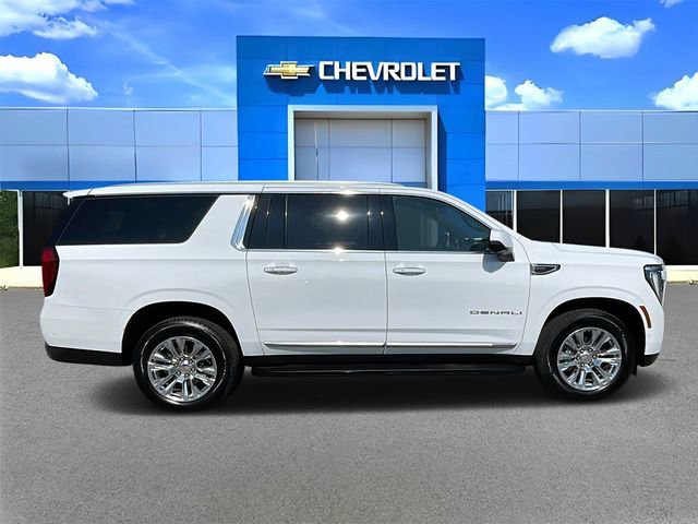 Used 2025 GMC Yukon XL Denali image 2