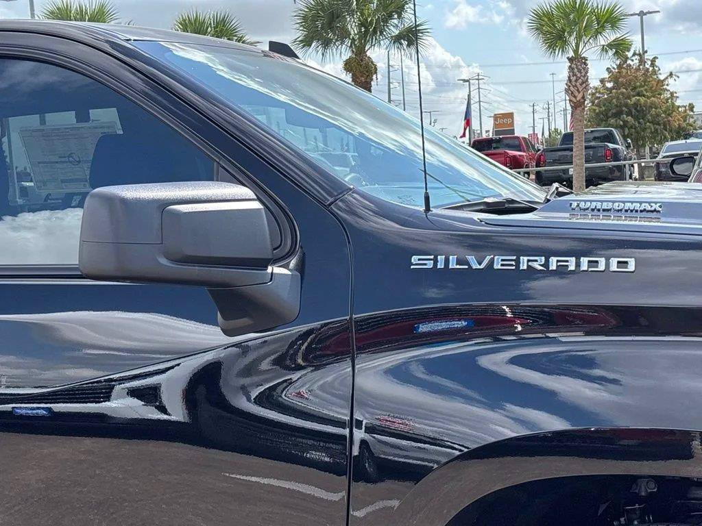 New 2026 Chevrolet Silverado 1500 Custom RWD image 9