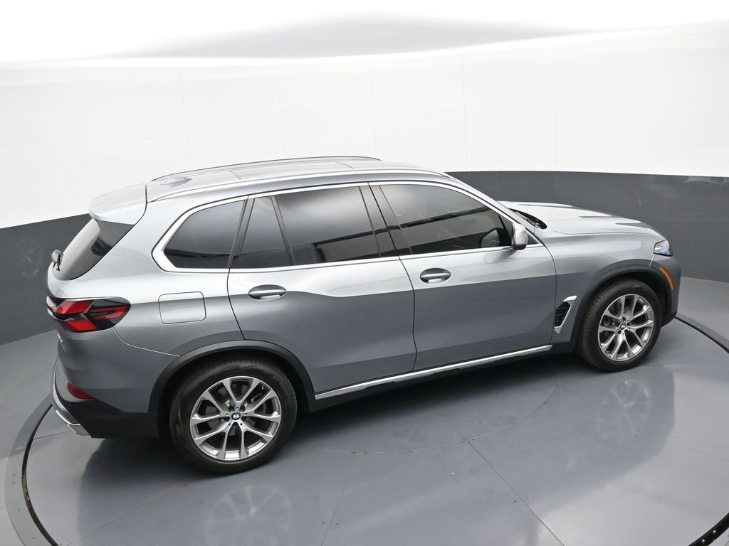 Used 2024 BMW X5 xDrive40i w/ Premium Package image 37