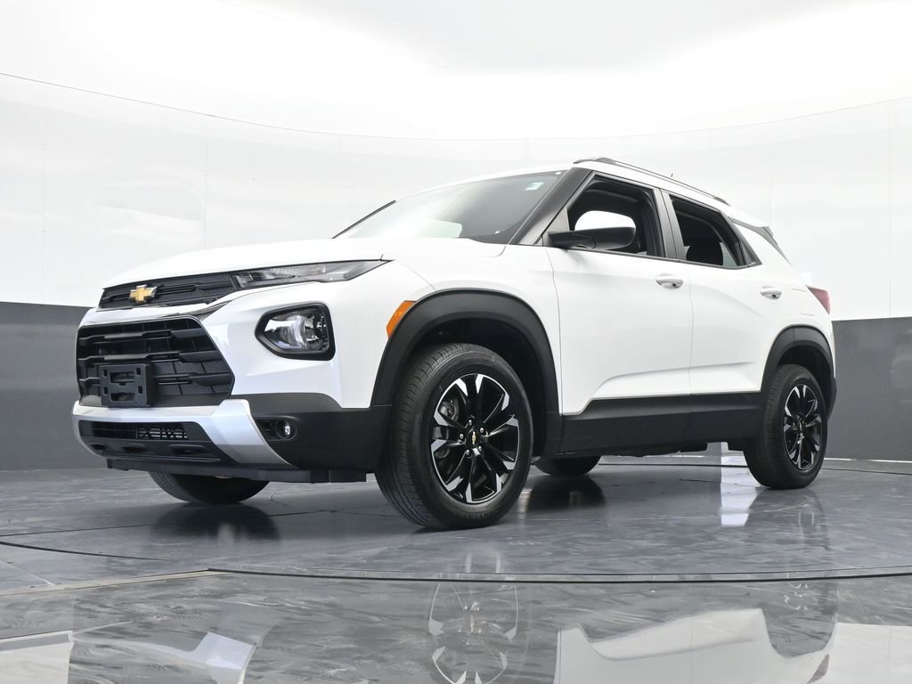 Used 2022 Chevrolet TrailBlazer LT w/ Driver Confidence Package image 48