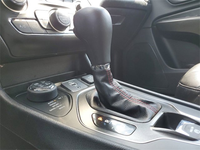 Used 2020 Jeep Cherokee Trailhawk w/ Cold Weather Group image 15