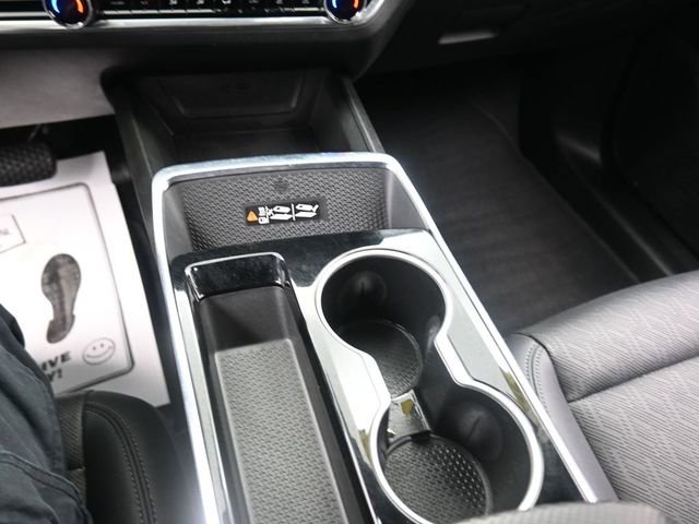 Used 2025 Chevrolet Equinox LT w/ Convenience Package II image 10