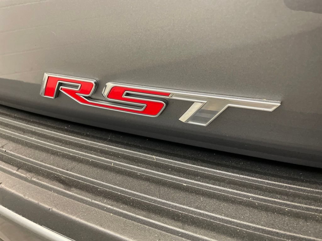 Used 2021 Chevrolet Suburban RST w/ Luxury Package AWD/4WD image 9
