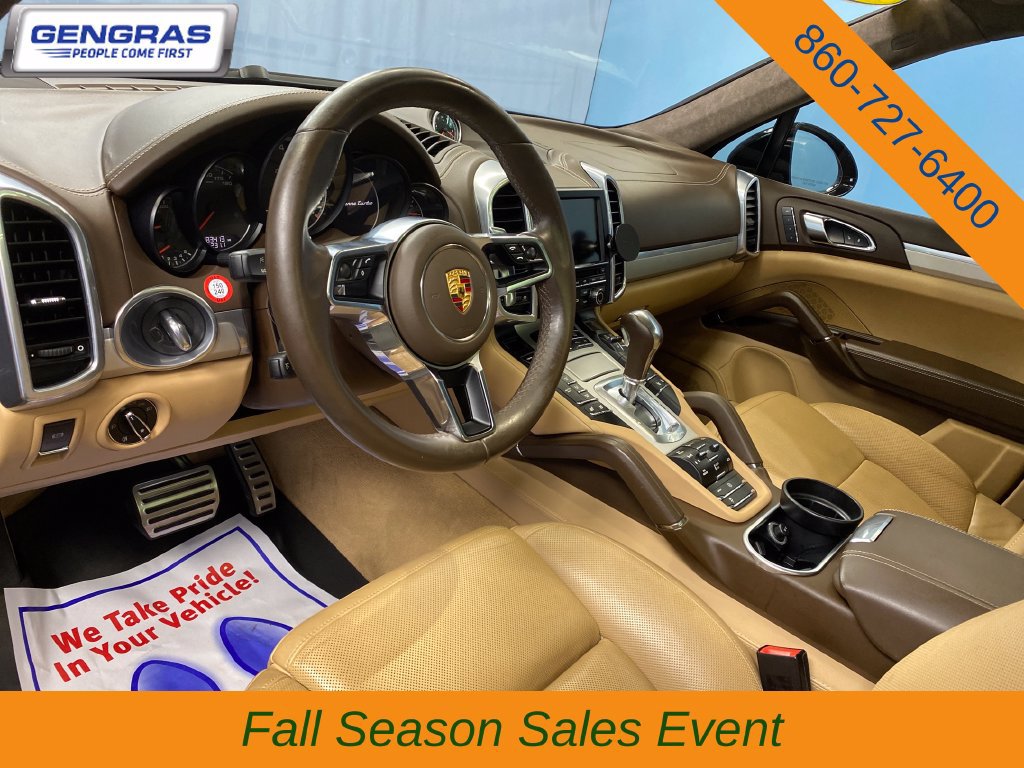 Used 2015 Porsche Cayenne Turbo AWD/4WD image 10