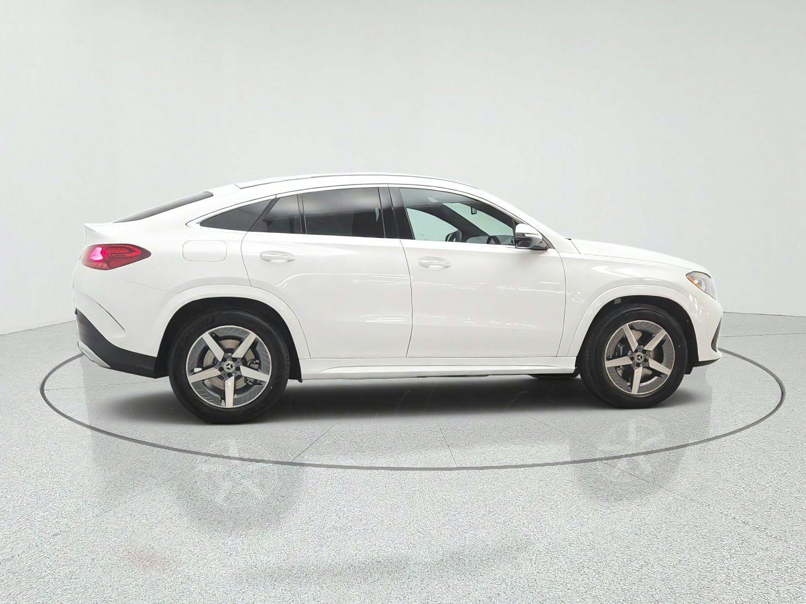 New 2027 Mercedes-Benz GLE 450 4MATIC Coupe image 4
